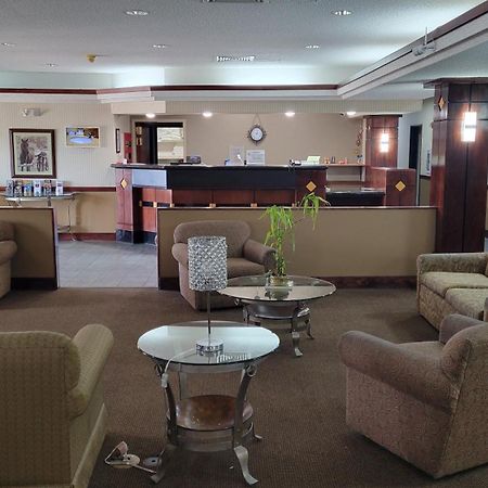 Windsor Inn & Suites Dodge City Esterno foto