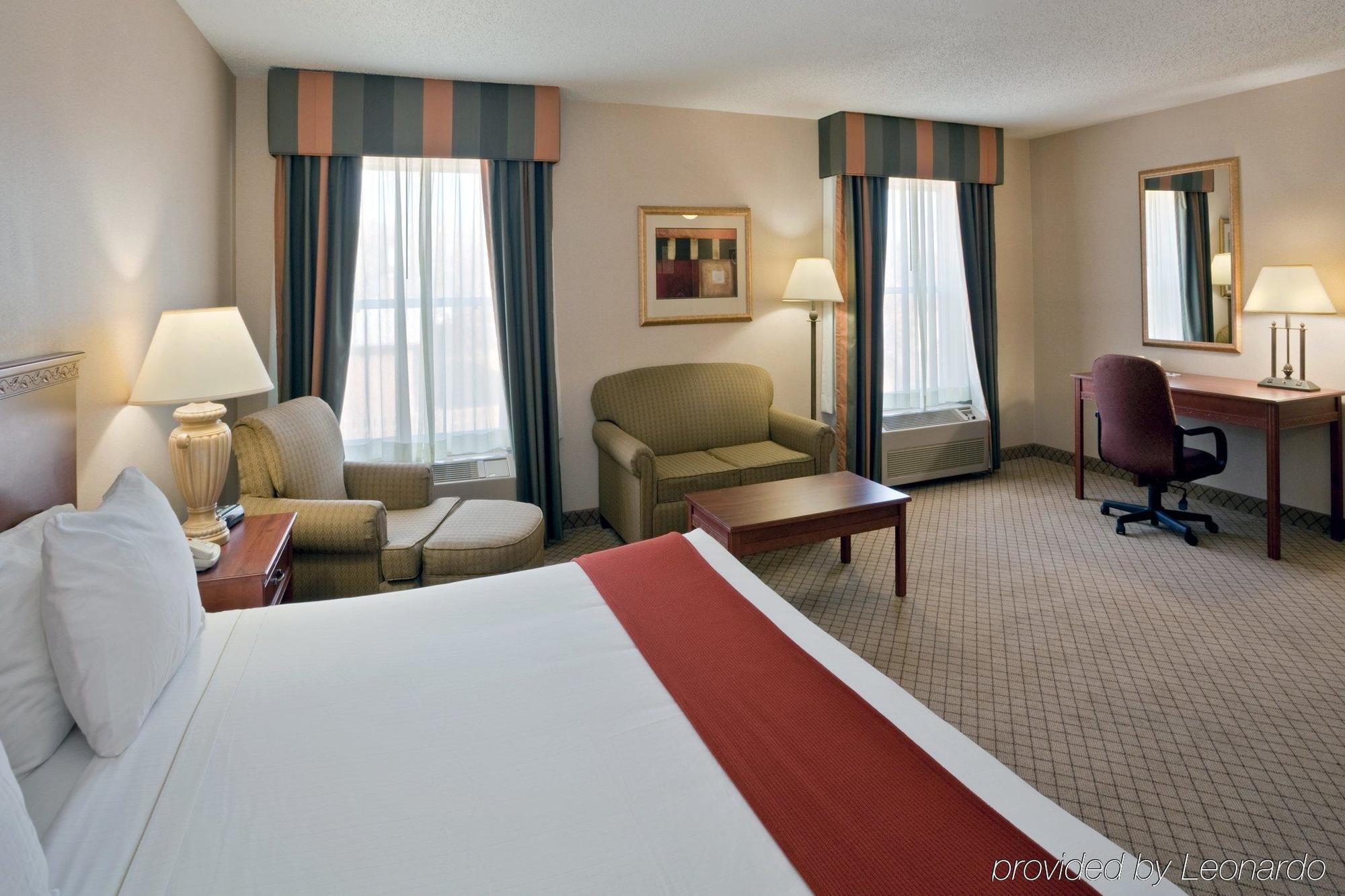 Windsor Inn & Suites Dodge City Esterno foto
