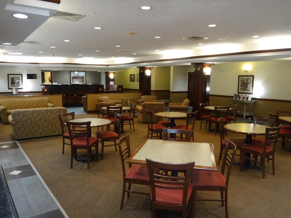 Windsor Inn & Suites Dodge City Esterno foto