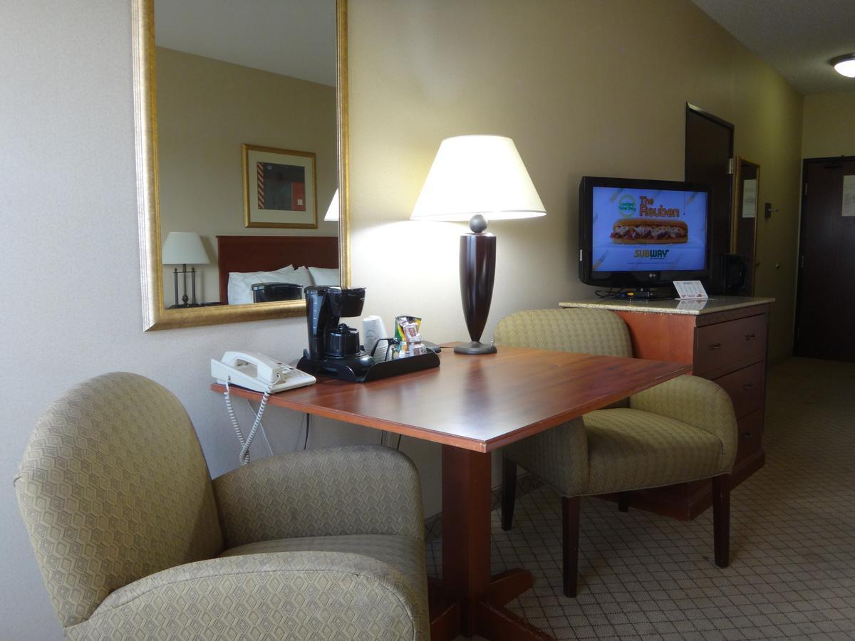 Windsor Inn & Suites Dodge City Esterno foto