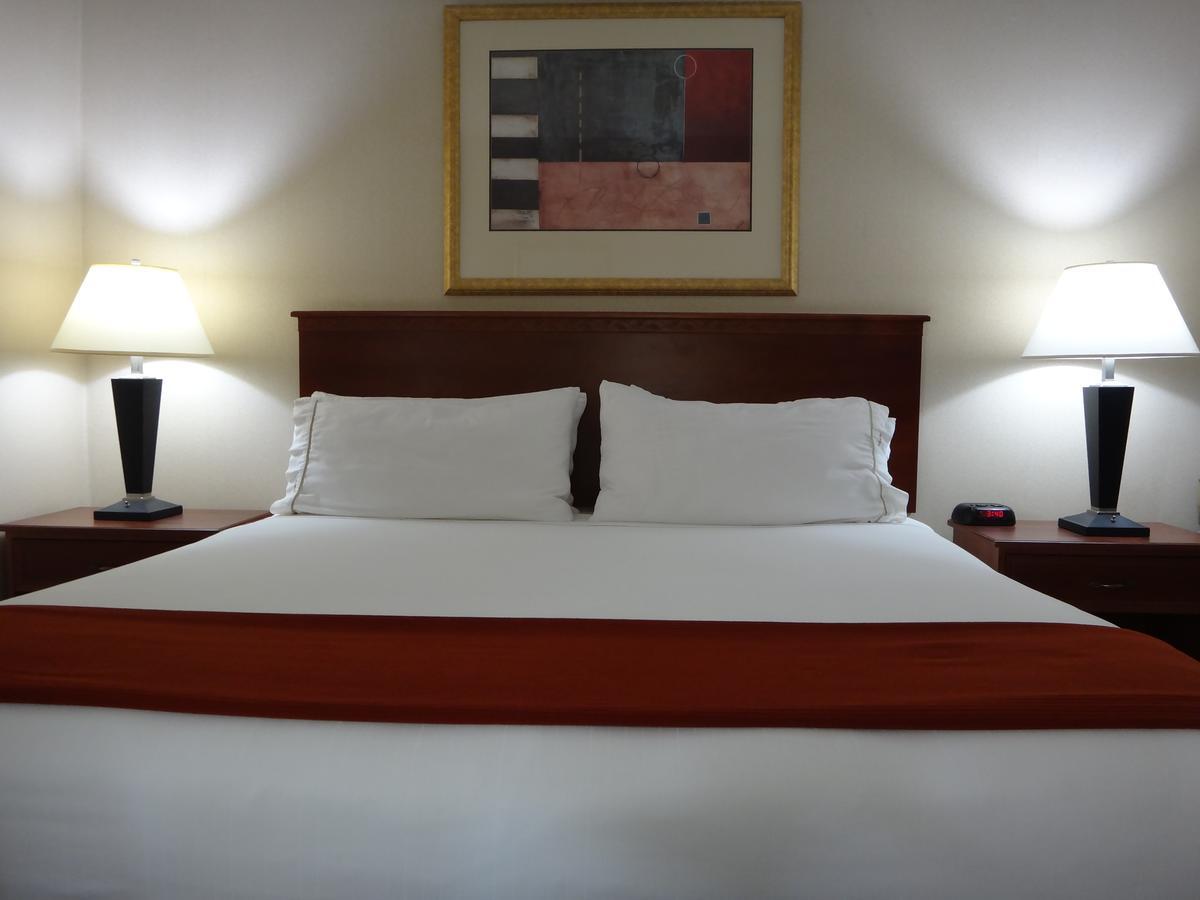 Windsor Inn & Suites Dodge City Esterno foto