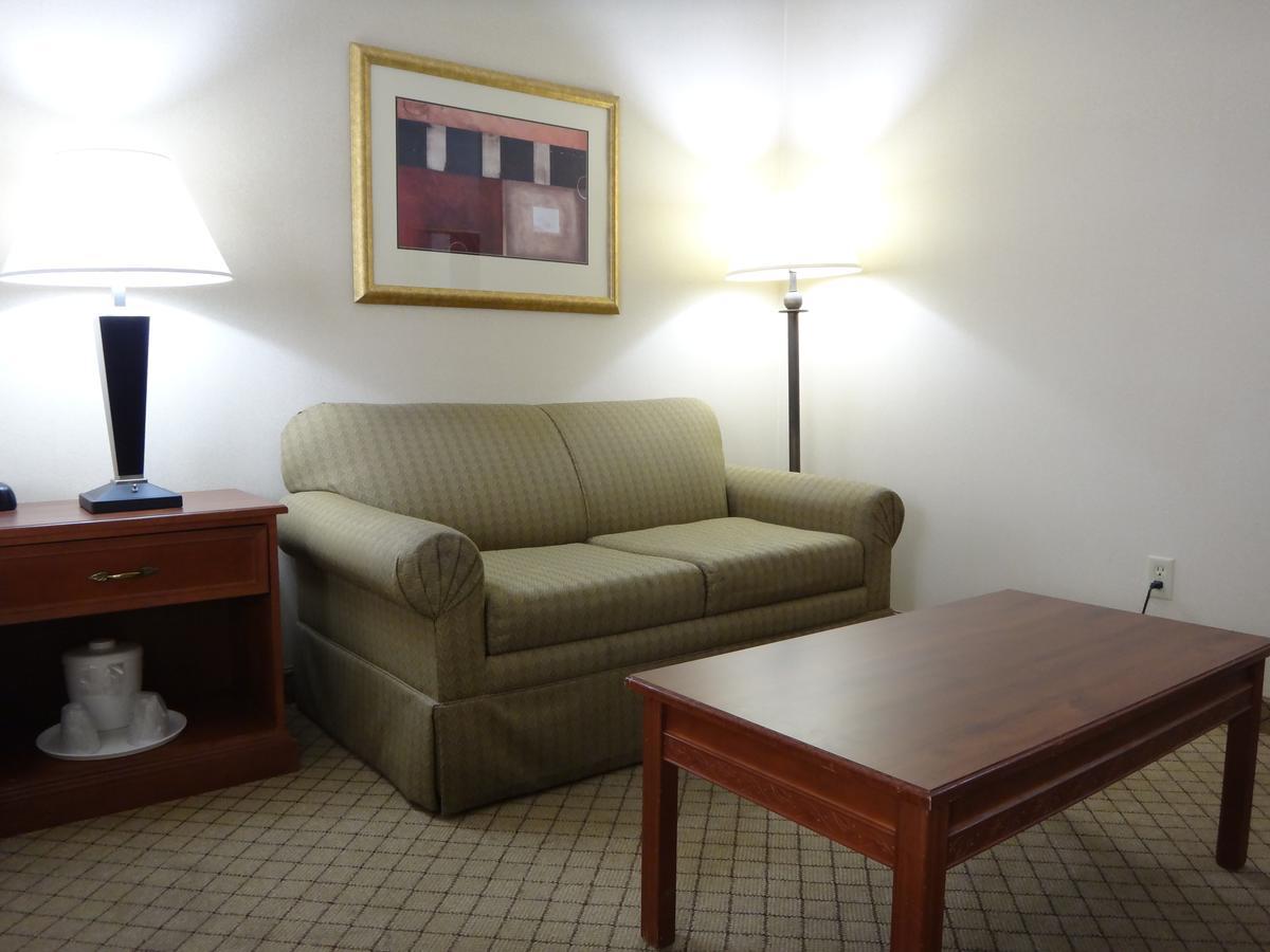 Windsor Inn & Suites Dodge City Esterno foto